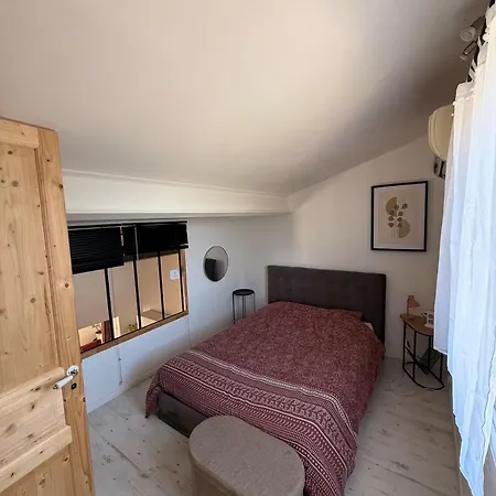 Loft Des Cigales Wifii Holiday home Uchaud